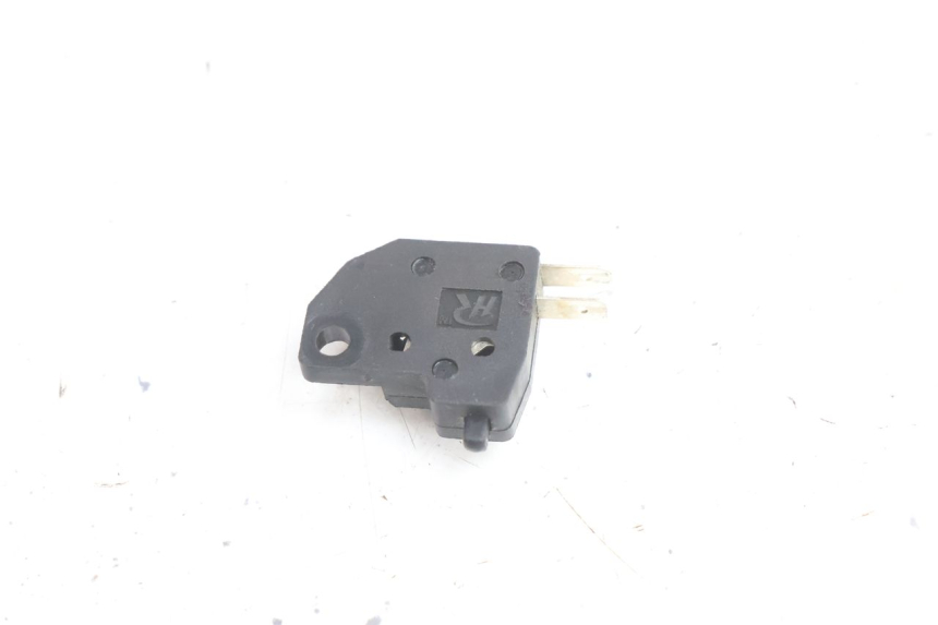 photo de INTERRUTTORE FANALE STOP SINISTRO KYMCO AGILITY CITY 16P 125 (2015 - 2024) - Zoom sullo stato d'uso