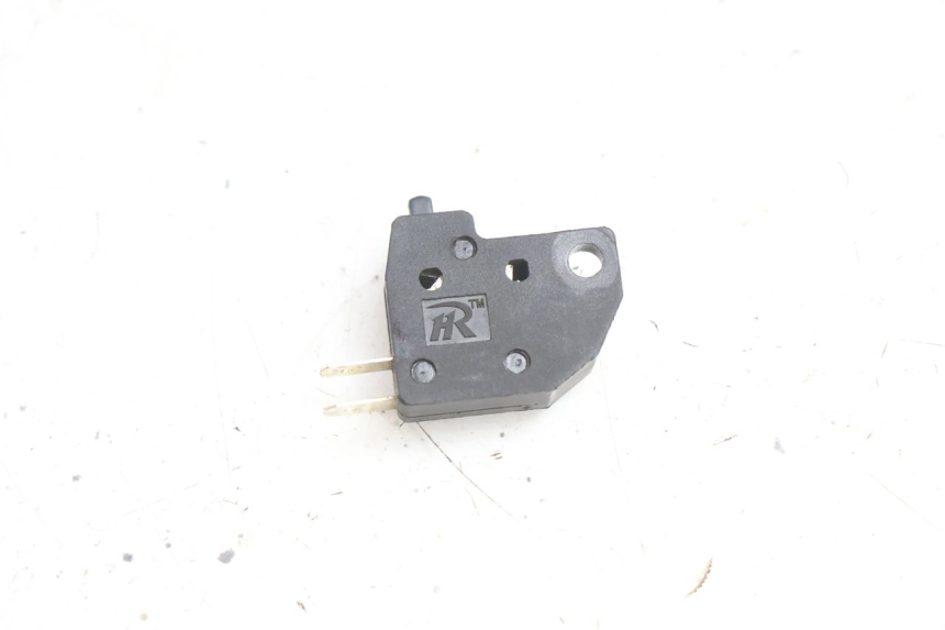 photo de INTERRUTTORE FANALE STOP SINISTRO KYMCO AGILITY CITY 16P 125 (2015 - 2024) - Altra angolazione