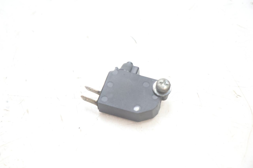 photo de INTERRUTTORE STOP SINISTRA SUZUKI BURGMAN EXECUTIVE ABS 650 (2006 - 2012) - Vista principale