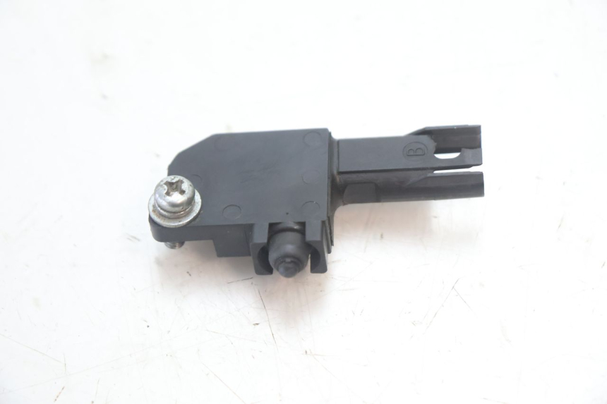 photo de INTERRUTTORE STOP SINISTRA BMW C SPORT 650 (2015 - 2021) - Zoom sullo stato d'uso