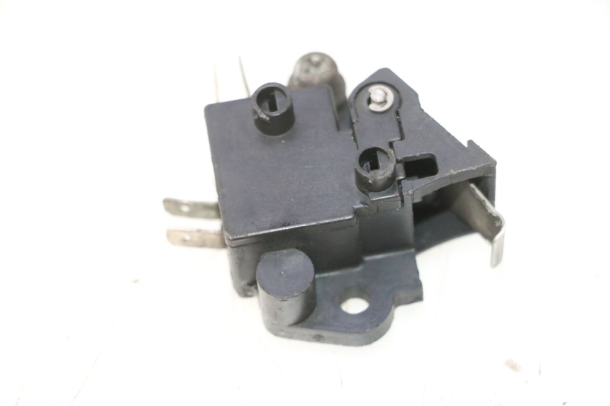 photo de INTERRUTTORE STOP SINISTRA HONDA FES PANTHEON 2T 125 (1998 - 2002) - Altra angolazione