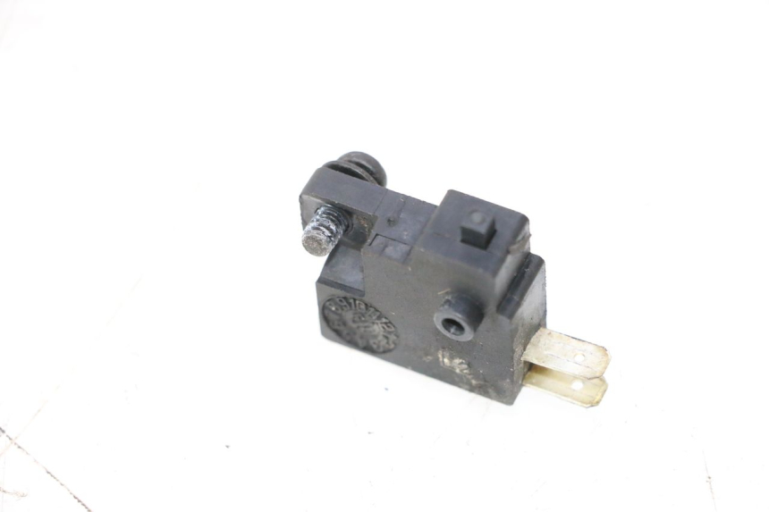 photo de INTERRUTTORE STOP SINISTRA KYMCO GRAND DINK 125 (2008 - 2014) - Zoom sullo stato d'uso