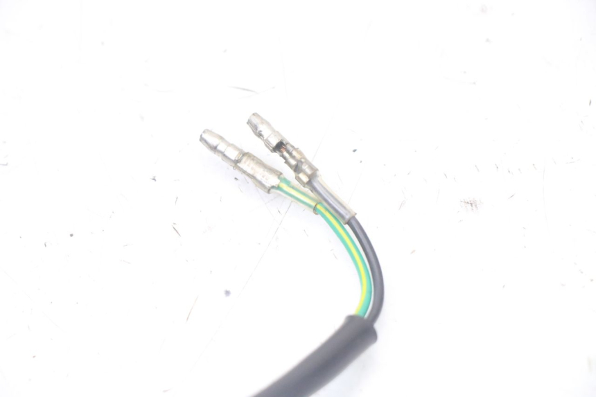 photo de INTERRUTTORE STOP SINISTRA HONDA SCV LEAD 100 (2003 - 2007) - Zoom sullo stato d'uso