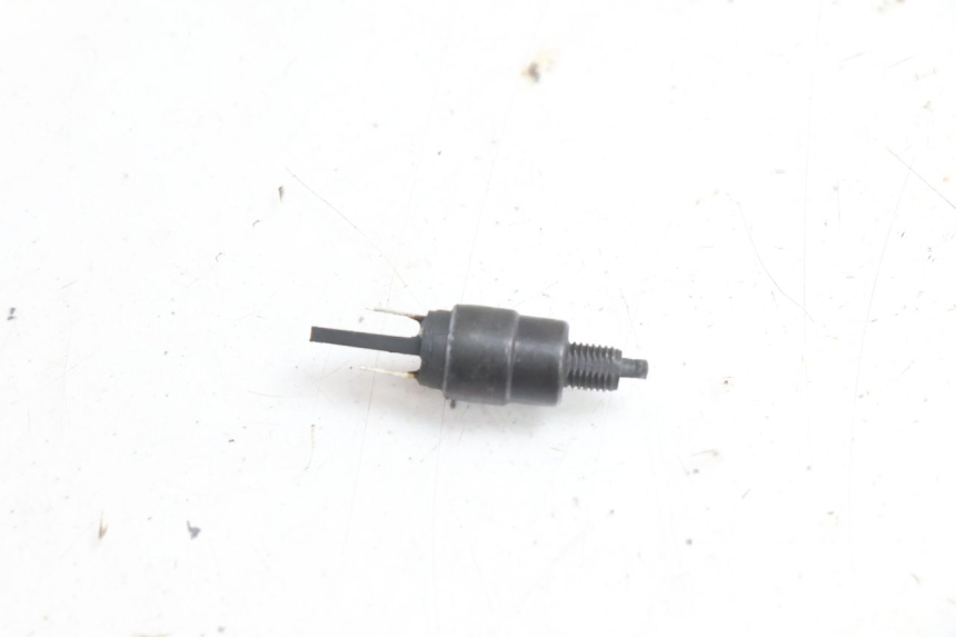 photo de INTERRUTTORE STOP SINISTRA PEUGEOT KISBEE 2T 50 (2010 - 2017) - Dettaglio del componente