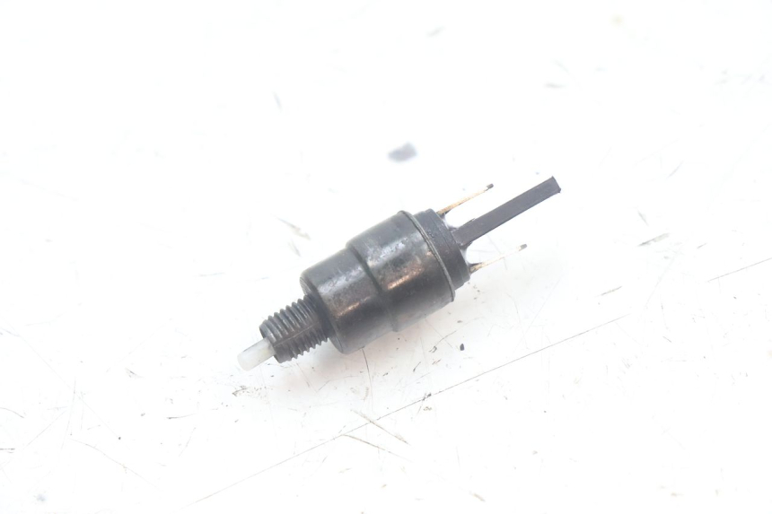 photo de INTERRUTTORE STOP SINISTRA PEUGEOT KISBEE 4T 50 (2010 - 2017) - Dettaglio del componente