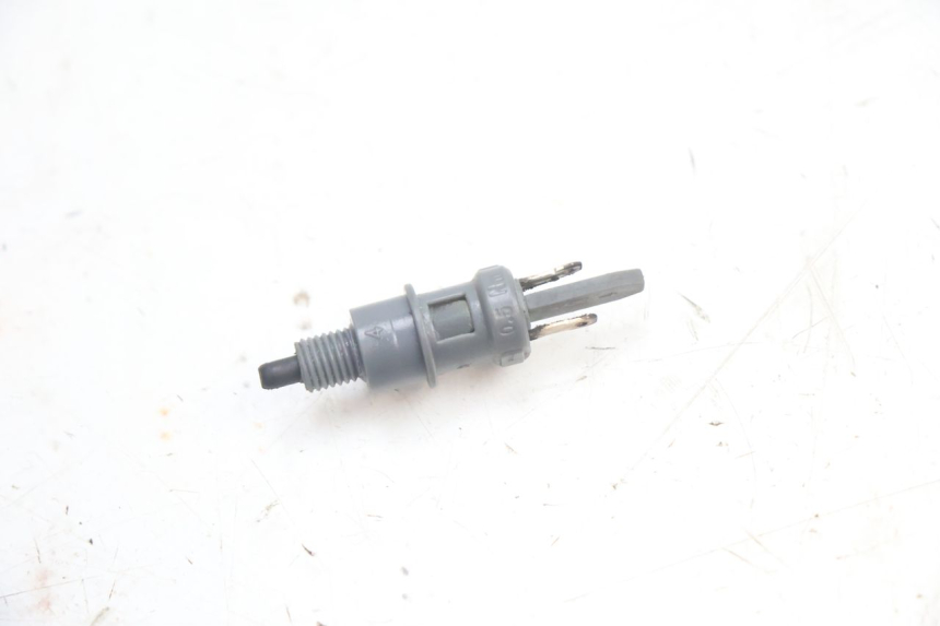 photo de INTERRUTTORE STOP SINISTRA PEUGEOT KISBEE 4T 50 (2018 - 2022) - Vista principale