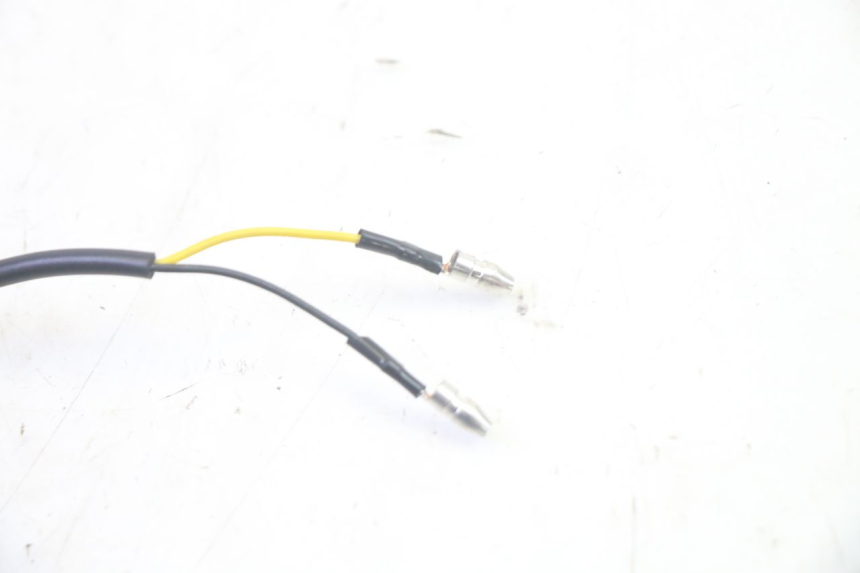 photo de INTERRUTTORE STOP SINISTRA JM MOTORS SANTANA EVO 50 (2024 - 2026) - Primo piano tecnico