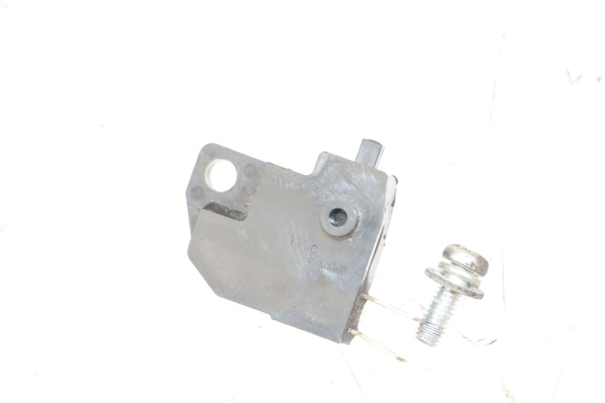 photo de INTERRUTTORE STOP SINISTRA PEUGEOT SATELIS 125 (2013 - 2018) - Zoom sullo stato d'uso