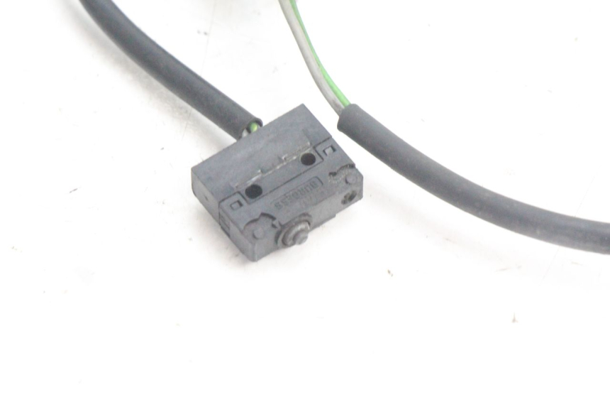 photo de INTERRUTTORE STOP SINISTRO PEUGEOT SATELIS 125 (2006 - 2009) - Dettaglio del componente