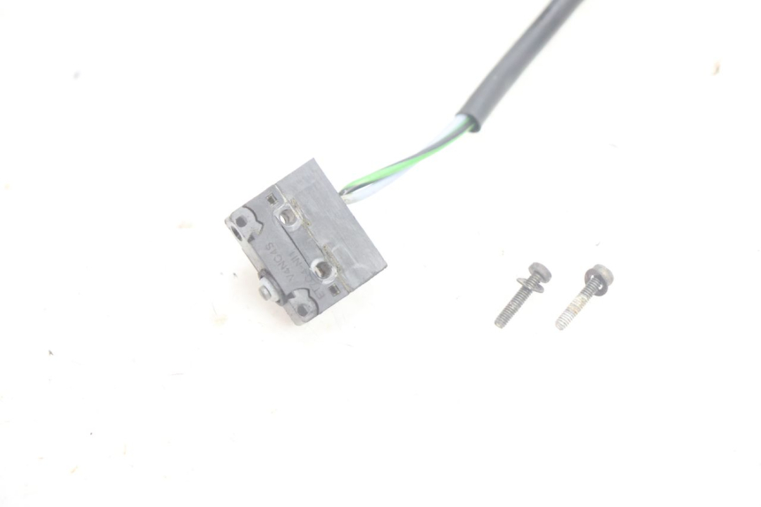 photo de INTERRUTTORE STOP SINISTRO PEUGEOT SATELIS 125 (2006 - 2009) - Dettaglio del componente