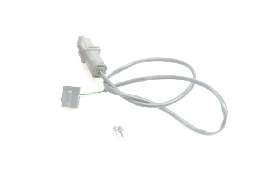 photo de INTERRUTTORE STOP SINISTRO PEUGEOT SATELIS 125 (2006 - 2009) - Zoom sullo stato d'uso