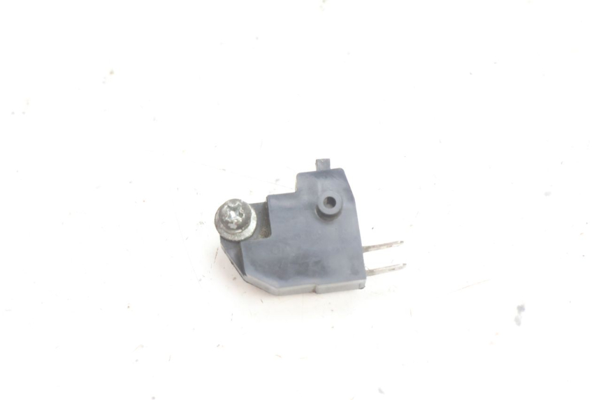 photo de INTERRUTTORE STOP SINISTRO PEUGEOT SATELIS 125 (2006 - 2009) - Zoom sullo stato d'uso