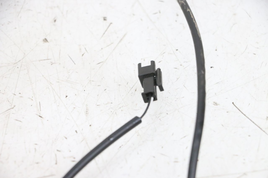 photo de INTERRUTTORE STOP SINISTRA DUALTRON VICTOR LIMITED 1 - Primo piano tecnico