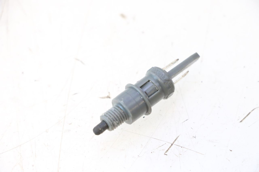 photo de INTERRUTTORE STOP SINISTRA PEUGEOT VIVACITY NEW 2T 50 (2008 - 2017) - Vista principale