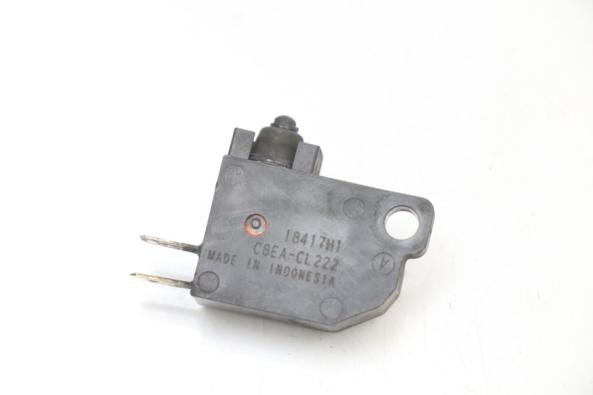 photo de INTERRUTTORE STOP SINISTRO YAMAHA XMAX X-MAX ABS 125 (2017 - 2020) - Vista principale