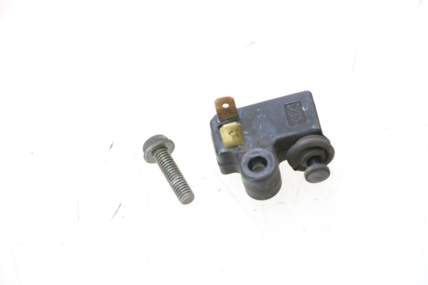 photo de INTERRUTTORE STOP SINISTRA YAMAHA XP T-MAX ABS 500 (2005 - 2005) - Dettaglio del componente