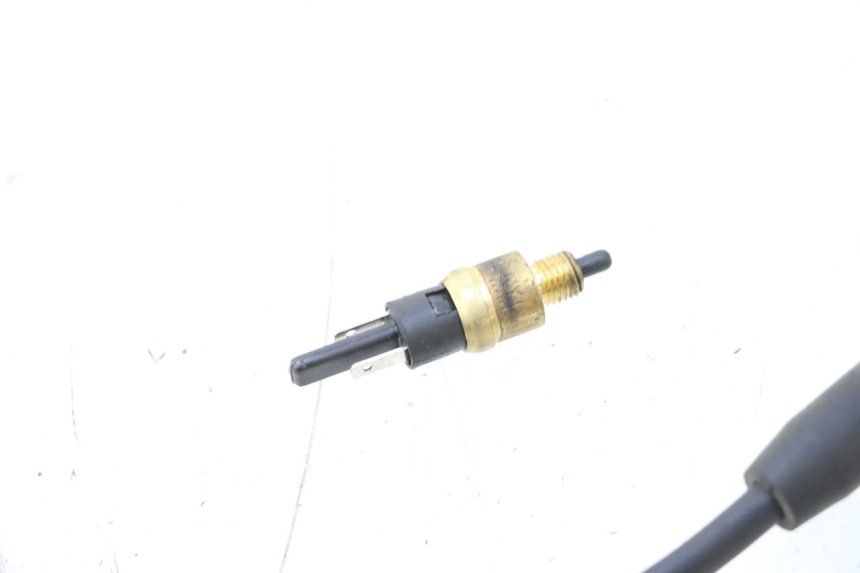 photo de INTERRUTTORE STOP SINISTRA YAMAHA YP MAJESTY 125 (1998 - 2001) - Dettaglio del componente