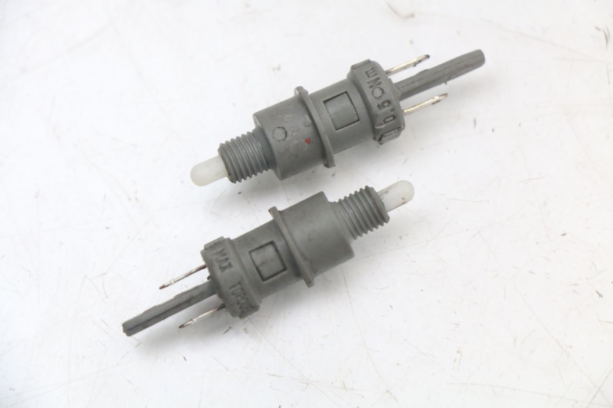 photo de Interruttore stop freno PEUGEOT GEOPOLIS RS 125 (2007 - 2009) - Vista principale