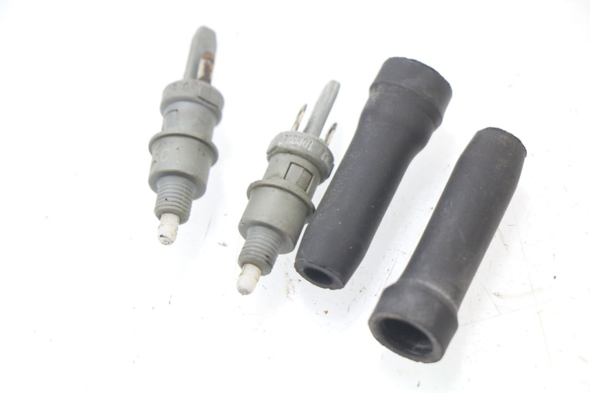 photo de Interruttore stop freno PEUGEOT JET FORCE CARBU 50 (2003 - 2016) - Vista principale