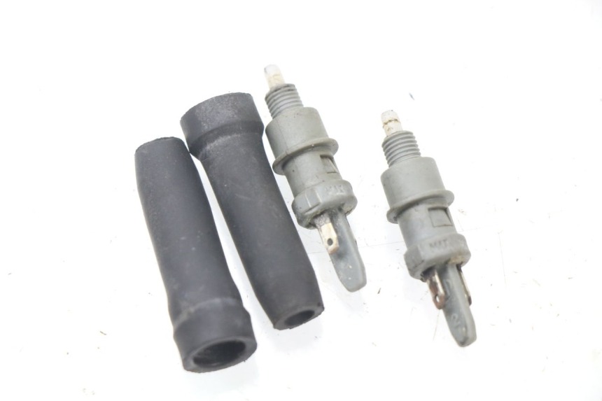 photo de Interruttore stop freno PEUGEOT JET FORCE CARBU 50 (2003 - 2016) - Dettaglio del componente