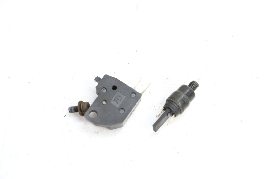 photo de CONTACTEUR FEU STOP PEUGEOT KISBEE 4T 50 (2018 - 2022) - Vista principale