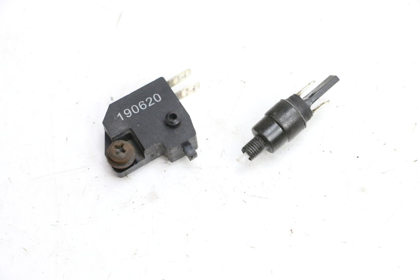 photo de CONTACTEUR FEU STOP PEUGEOT KISBEE 4T 50 (2018 - 2022) - Dettaglio del componente