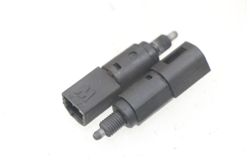 photo de Interruttore stop PIAGGIO LIBERTY 4T 50 (2009 - 2015) - Vista principale