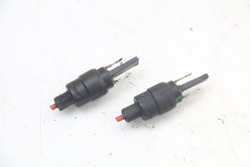 photo de INTERRUTTORE STOP PIAGGIO LIBERTY IGET 4T 50 (2021 - 2025) - Vista principale
