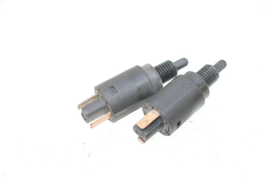 photo de INTERRUTTORE STOP PIAGGIO LIBERTY IGET 4T 50 (2015 - 2020) - Dettaglio del componente