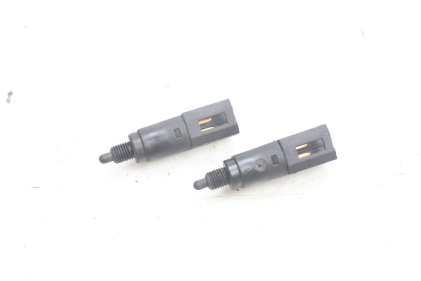 photo de INTERRUTTORE STOP PIAGGIO LIBERTY 125 (1998 - 2008) - Vista principale