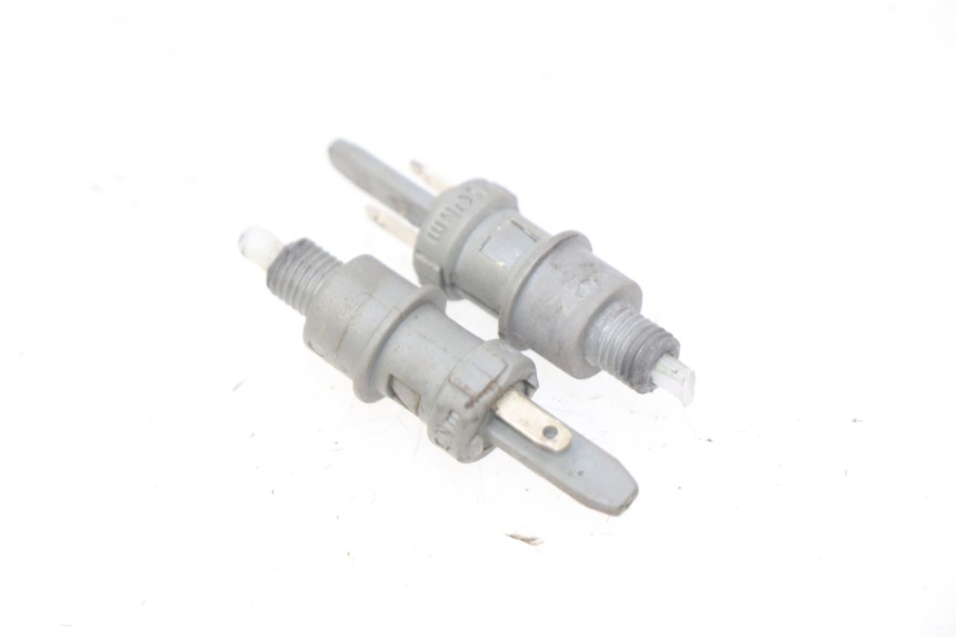 photo de INTERRUTTORE STOP LUCE PEUGEOT LUDIX 2 PRO 4T 50 (2008 - 2013) - Dettaglio del componente