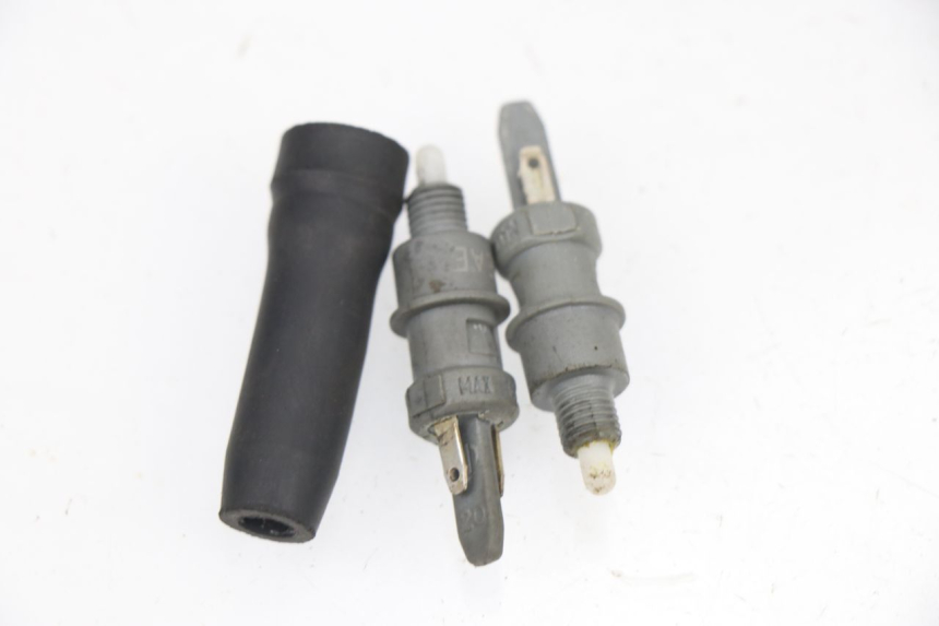 photo de INTERRUTTORE STOP PEUGEOT LUDIX 50 (2005 - 2007) - Vista principale