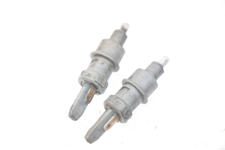 photo de INTERRUTTORE STOP PEUGEOT LUDIX 50 (2005 - 2007) - Dettaglio del componente