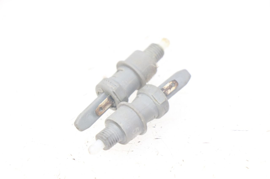 photo de INTERRUTTORE STOP PEUGEOT LUDIX 50 (2005 - 2007) - Dettaglio del componente