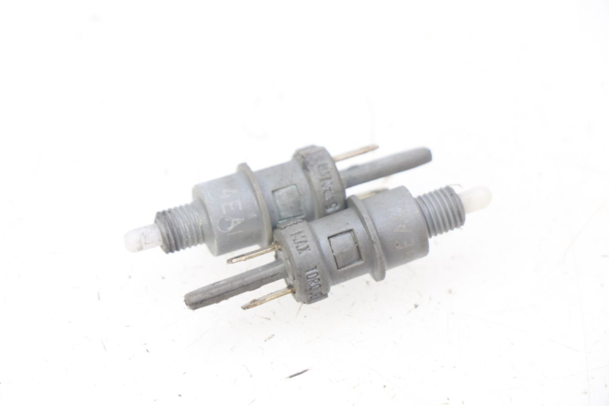 photo de INTERRUTTORE STOP PEUGEOT LUDIX 50 (2005 - 2007) - Vista principale