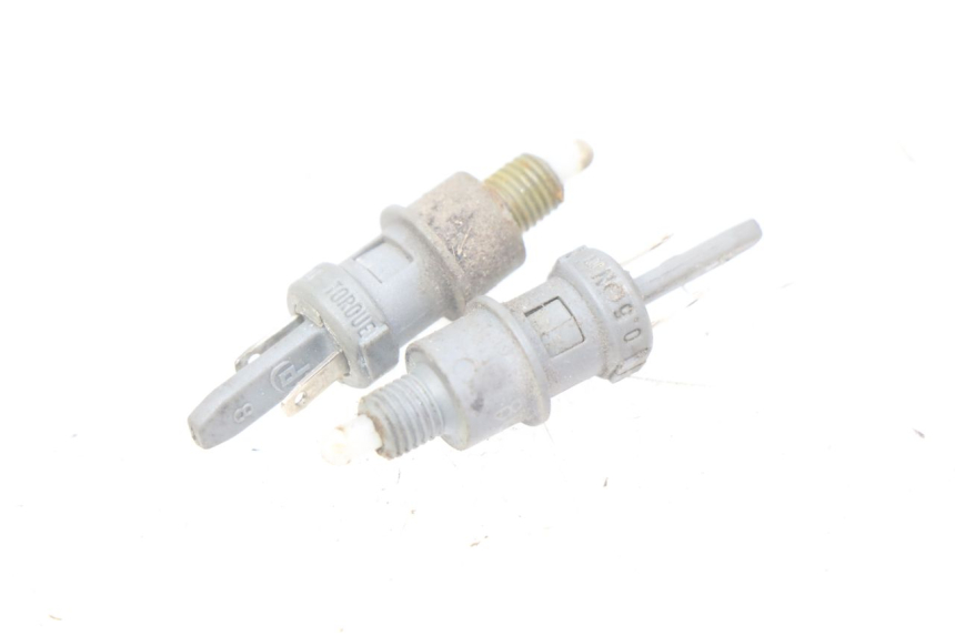 photo de INTERRUTTORE STOP PEUGEOT LUDIX 50 (2008 - 2017) - Vista principale