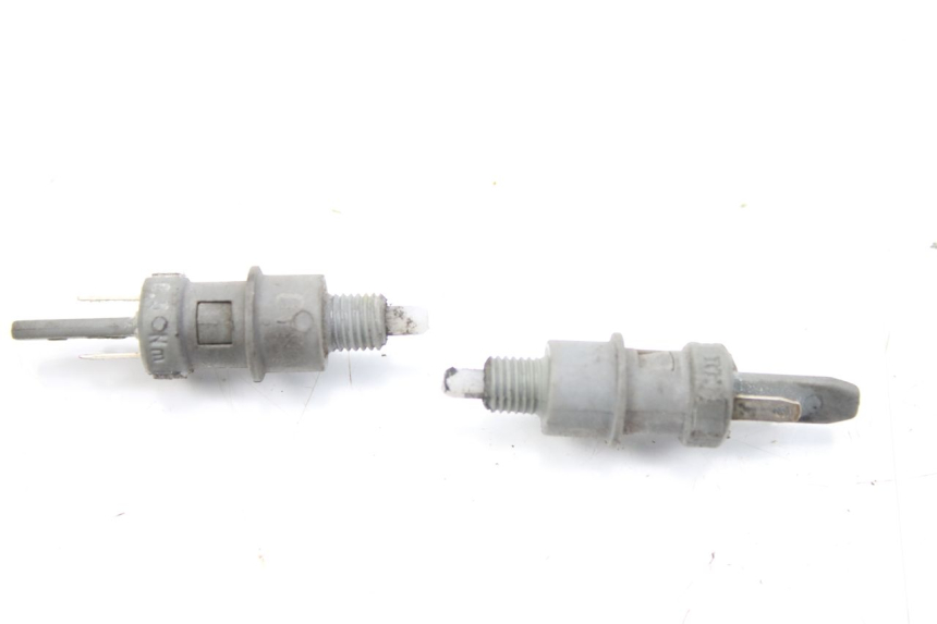 photo de INTERRUTTORE STOP PEUGEOT LUDIX 50 (2008 - 2017) - Zoom sullo stato d'uso