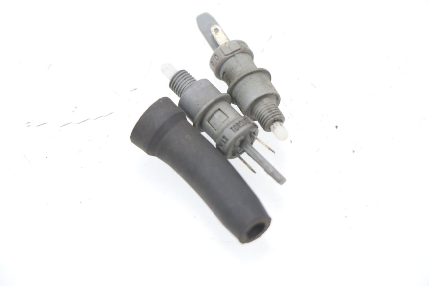 photo de Interruttore stop PEUGEOT LUDIX ONE 50 (2005 - 2008) - Dettaglio del componente