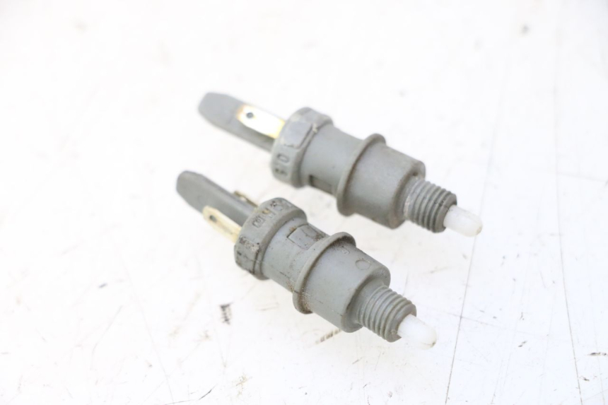 photo de Interruttore stop PEUGEOT LUDIX ONE 50 (2004 - 2013) - Dettaglio del componente