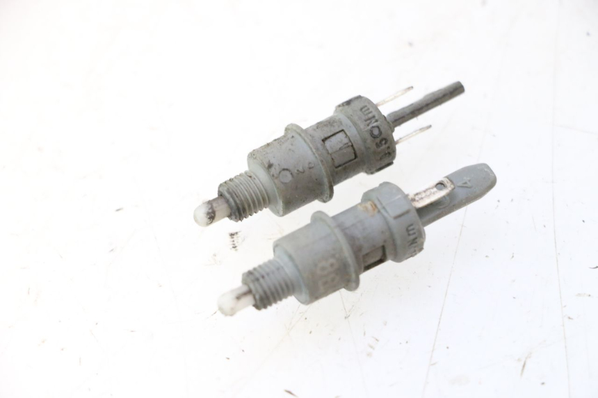 photo de INTERRUTTORE STOP PEUGEOT LUDIX ONE 50 (2004 - 2006) - Vista principale