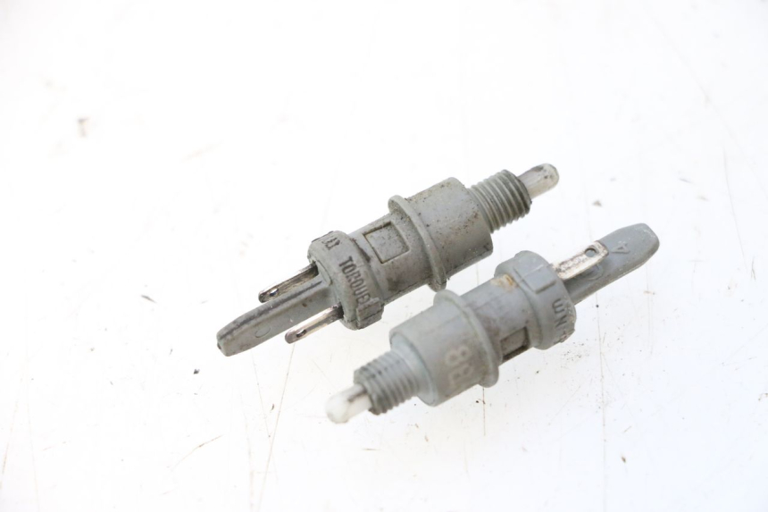 photo de INTERRUTTORE STOP PEUGEOT LUDIX ONE 50 (2004 - 2006) - Dettaglio del componente