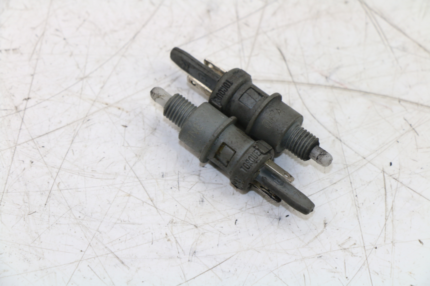 photo de Interruttore stop freno PEUGEOT LUDIX PRO 4T 50 (2010 - 2017) - Vista principale