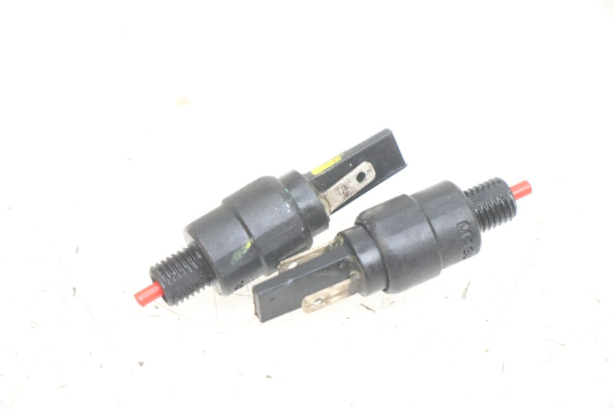 photo de INTERRUTTORE STOP PIAGGIO MEDLEY 125 (2016 - 2023) - Vista principale