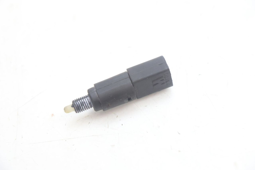 photo de INTERRUTTORE STOP PIAGGIO MP3 HPE 530 (2022 - 2026) - Zoom sullo stato d'uso