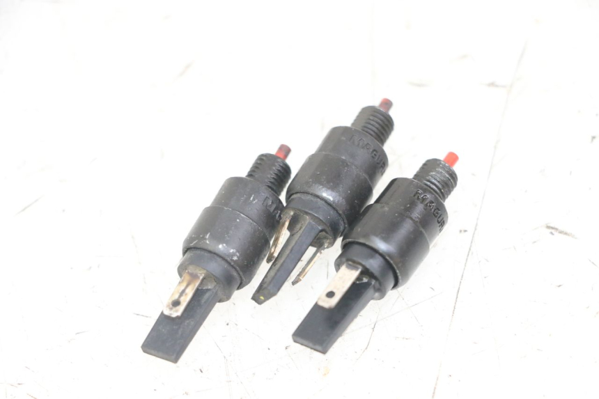 photo de INTERRUTTORE STOP PIAGGIO MP3 LT 300 (2010 - 2016) - Dettaglio del componente