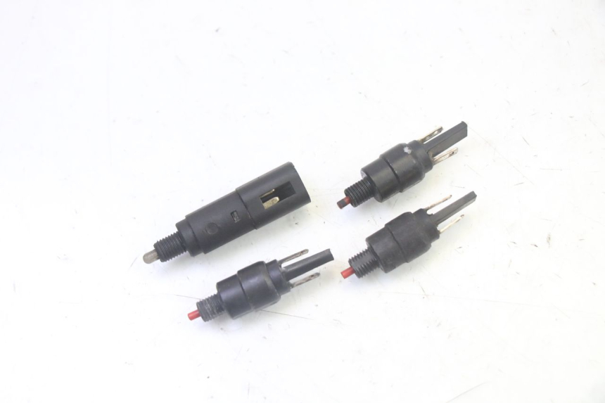 photo de INTERRUTTORE STOP PIAGGIO MP3 LT 300 (2010 - 2016) - Vista principale