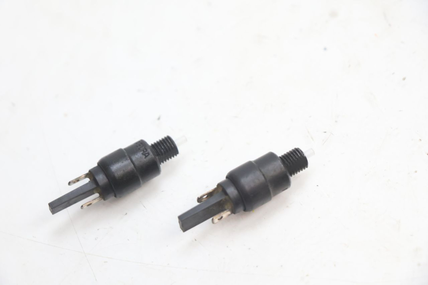 photo de INTERRUTTORE STOP PIAGGIO MP3 LT 400 (2007 - 2012) - Dettaglio del componente