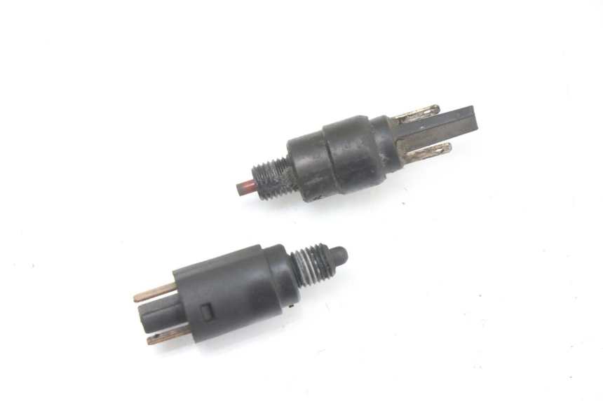 photo de INTERRUTTORE STOP PIAGGIO MP3 500 (2011 - 2015) - Vista principale