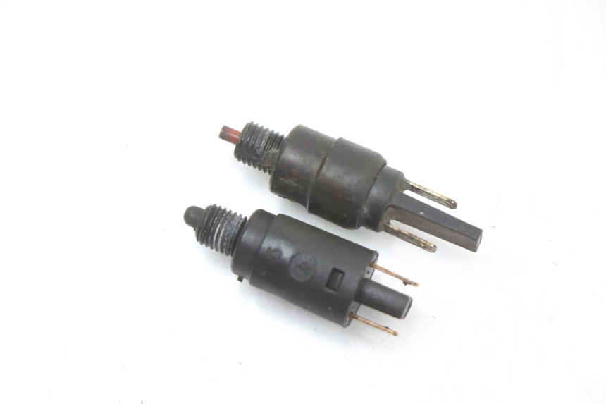 photo de INTERRUTTORE STOP PIAGGIO MP3 500 (2011 - 2015) - Dettaglio del componente