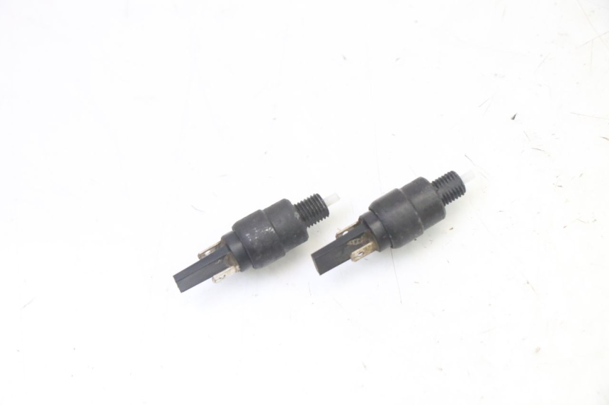 photo de INTERRUTTORE STOP PIAGGIO MP3 RL 250 (2006 - 2010) - Zoom sullo stato d'uso